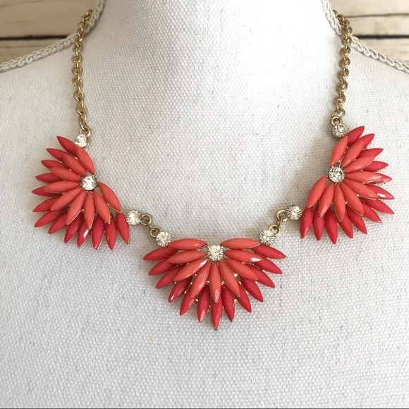 💸Gold and Orange Statement Necklace - Picture 1 of 4
